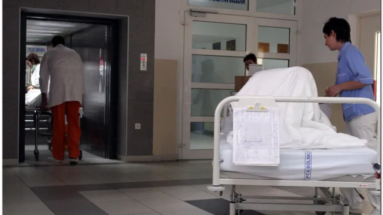 'Ležao sam s otvorenim ranama, a sobom su letjele muhe. Morao sam ispirati vlastite opekline': 32-godi&scaron;njak zatražio hitni premje&scaron;taj  iz vinkovačke bolnice