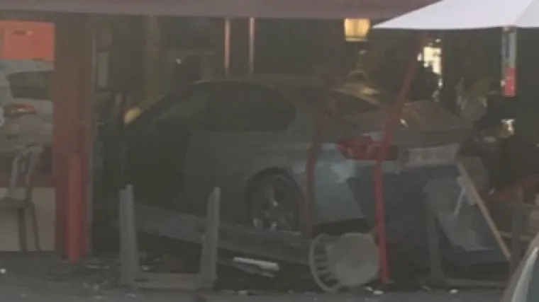 Novi napad u Parizu? Automobilom se zaletio u prepunu pizzeriju, poginula 8-godi&scaron;nja djevojčica