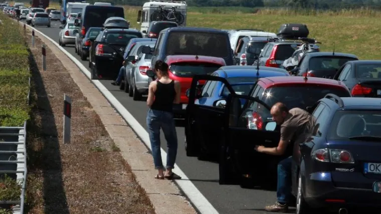Oprez, na snazi posebna regulacija prometa u Istri i priobalju povodom blagdana Velike Gospe