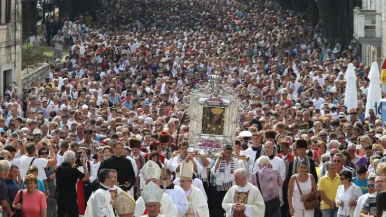 Blagdan je Velike Gospe: u marijanskim sveti&scaron;tima očekuju se stotine tisuća hodočasnika