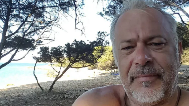 Objavama na Instagramu nasmijava fanove: 'Nek je more na suncu, a glava u hladu'