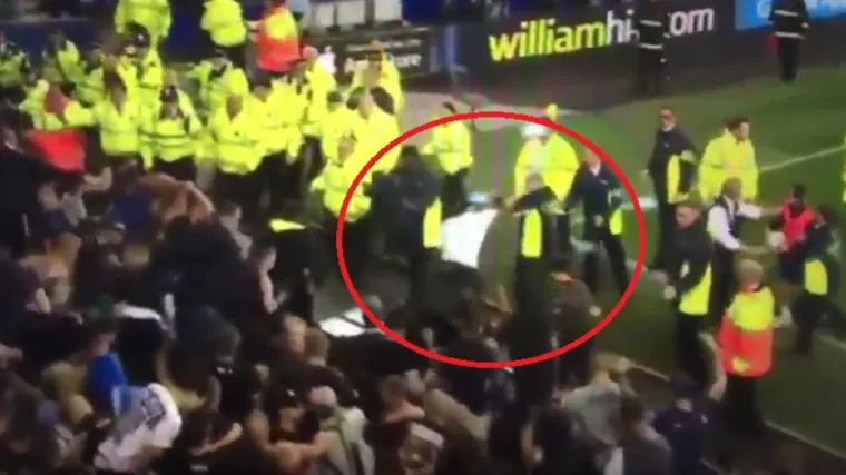 Navijač Hajduka &scaron;akama se obračunao s redarom