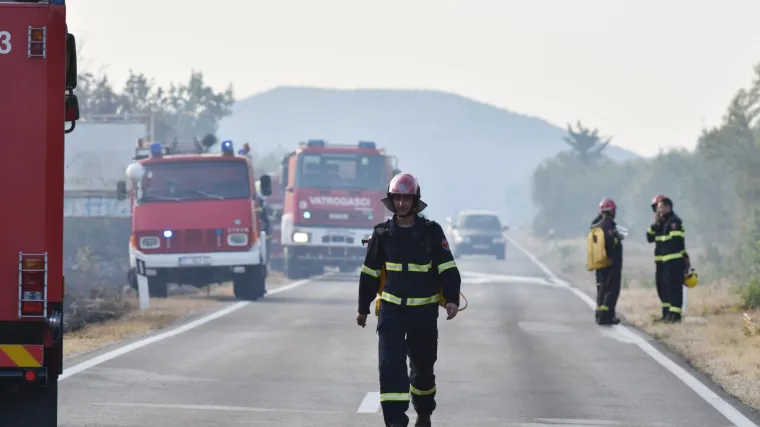 Požar na Promini gasi 90 vatrogasaca: u Zatonu nakon gotovo 60 sati uga&scaron;en