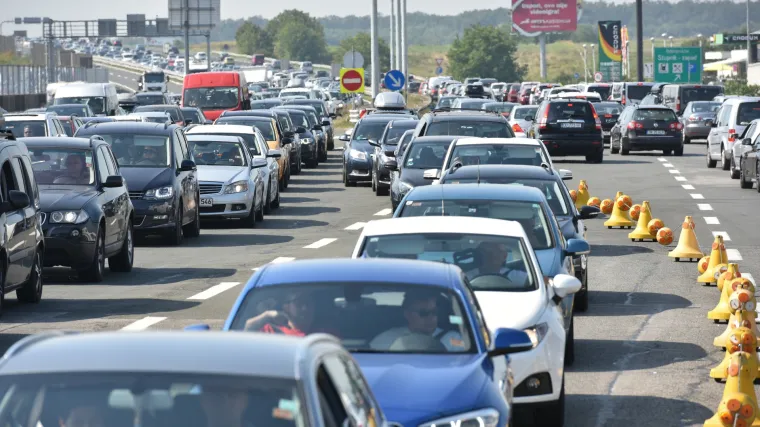 Izbjegavajte prijelaz Bajakovo - Batrovci: na granici sa Srbijom čeka se i do &scaron;est sati