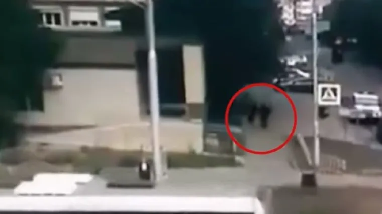 Objavljena snimka likvidacije mu&scaron;karca koji je nožem napadao ljude u Sibiru