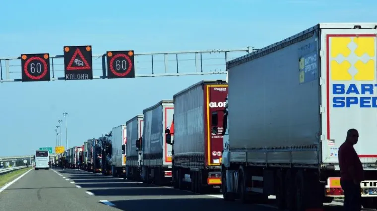 Policija preusmjerava promet, pazite na skliske ceste