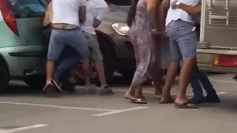 Pogledajte snimku masovne tučnjave ispred poznatog zadarskog restorana