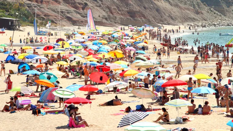 Najluđe zabrane na plažama: ne smijete raditi kule od pijeska, prati posuđe, igrati se s loptom...