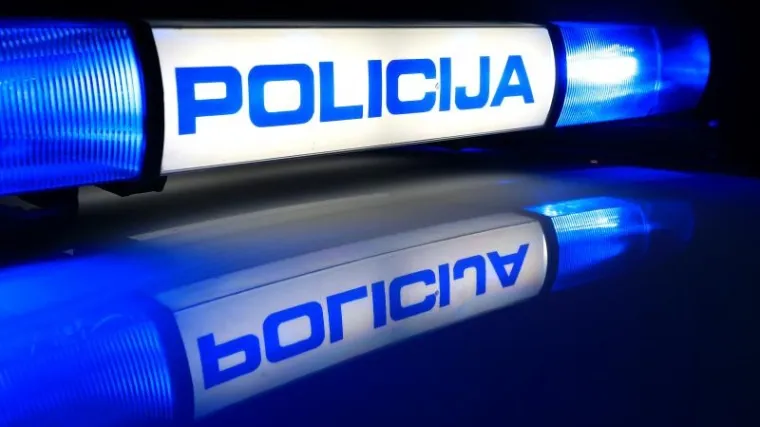 Buran dan u Zagrebu: pijani vozač se zabio u tramvaj pa jo&scaron; nasrnuo na ZET-ovca?