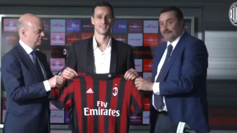 Ljubičasti dres zamijenio crno-crvenim: Nikola Kalinić je novo pojačanje Milana!