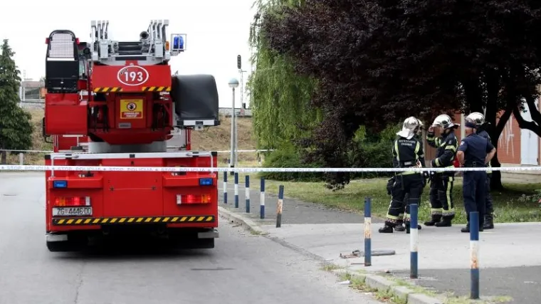 Najslu&scaron;aniji hit nije zaobi&scaron;ao niti njih: pogledajte &scaron;to zagrebački vatrogasci slu&scaron;aju na putu prema pozari&scaron;tu