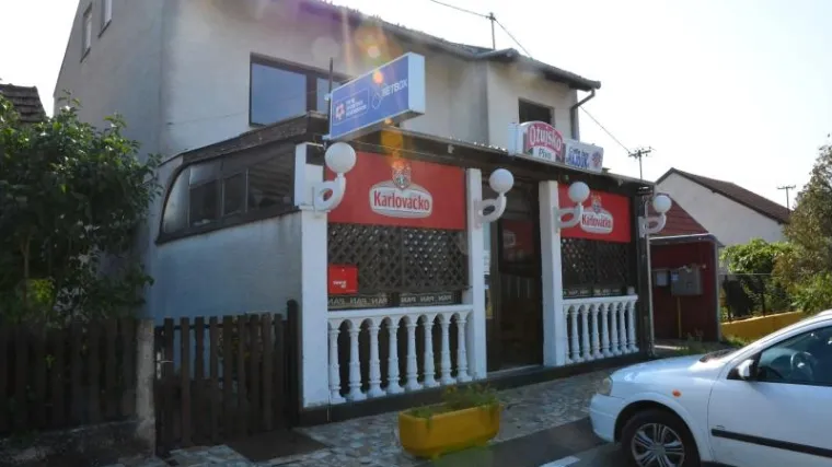 U tijeku potjera za ubojicom koji je s tri hica likvidirao rivala