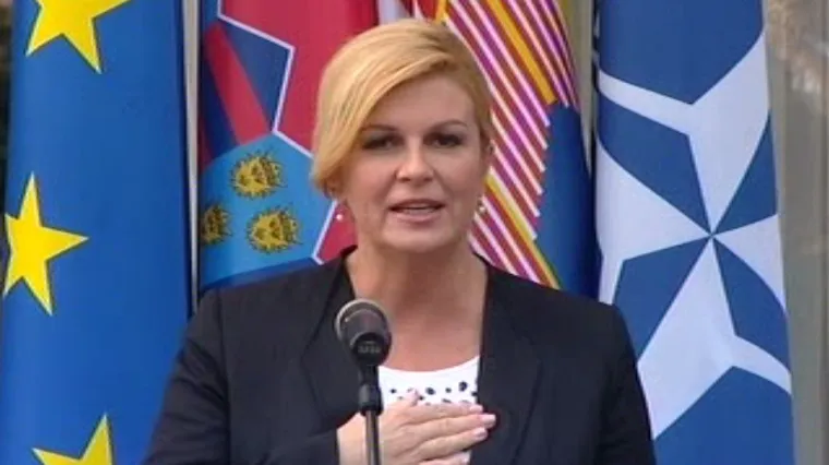 Kolinda kakvu jo&scaron; niste vidjeli: pogledajte fotografije zbog kojih se predsjednica na&scaron;la usred 'slatkog, malog skandala'