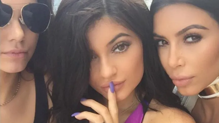 Pojavila se nova poza na Instagramu i ponovno uključuje usne, a koristi ju i Khloé Kardashian