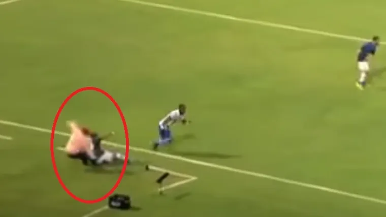 Trener zavr&scaron;io u bolnici nakon &scaron;to ga je pokosio vlastiti igrač