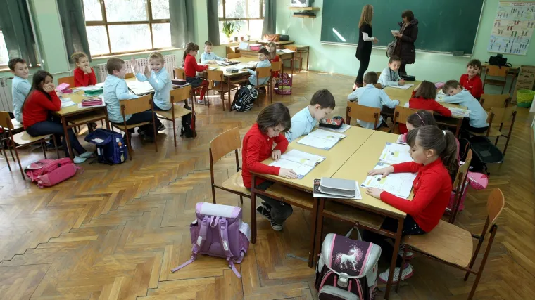 Za osnovno&scaron;kolce iz Vukovara i ove godine osigurani besplatni udžbenici, bilježnice i preobuća