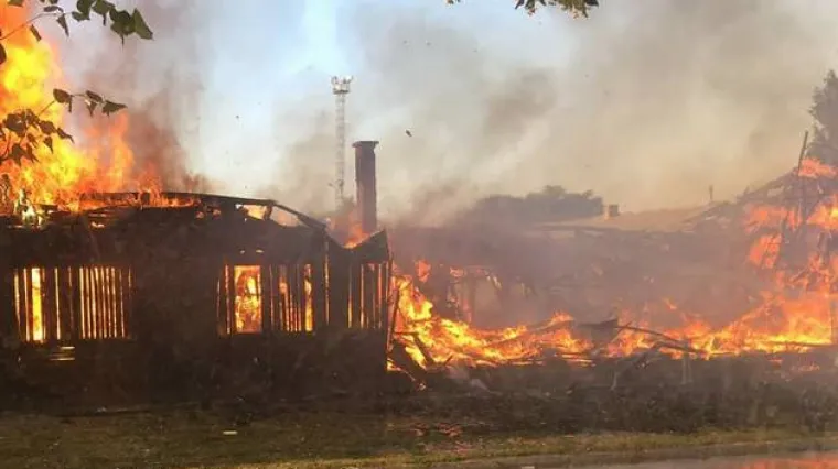 Vatra progutala barake u Dunavskoj ulici u Osijeku: navodno se zapalilo smeće