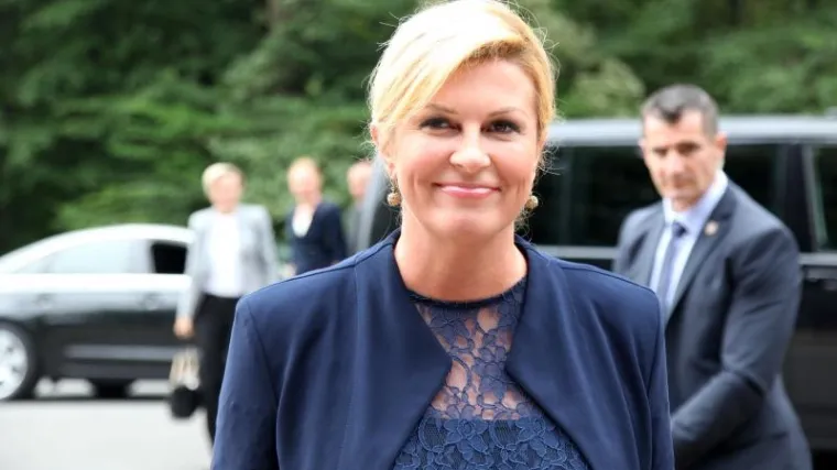 Direkt doznaje: predsjednica se &scaron;minka sama i frizuru radi sama, a ako odluči otići kod frizera - onda račun plaća iz vlastitog džepa!