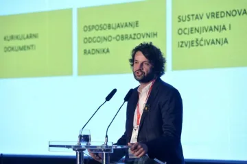 Crnogorski prepisivači kurikuluma podnijeli ostavke: vratit će novac koji su primli za angažman