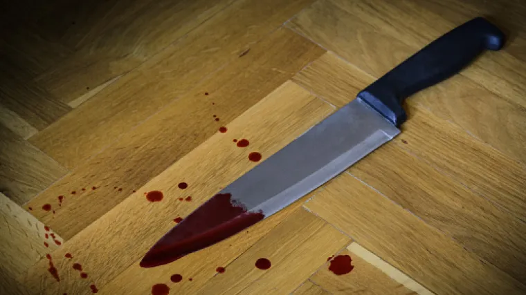 Sin nasmrt izbo oca nožem pred očima majke i prolaznika