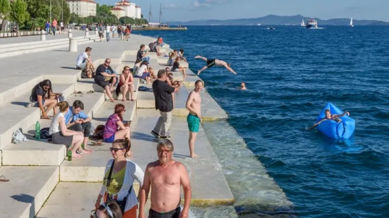 Priča o ljudima koji su pomogli strankinji koja je u Zadru ostala bez dokumenata i novca