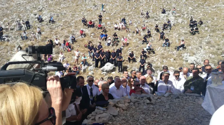 Na Kornatu obilježena 10. godi&scaron;njica pogibije 12 vatrogasaca: predsjednica obećala obiteljima poginulih  da će učinit sve da istina izađe na vidjelo