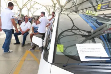 Neprihvatljivo da su taksisti zbog nezadovoljstva Uberom blokirali magistralu