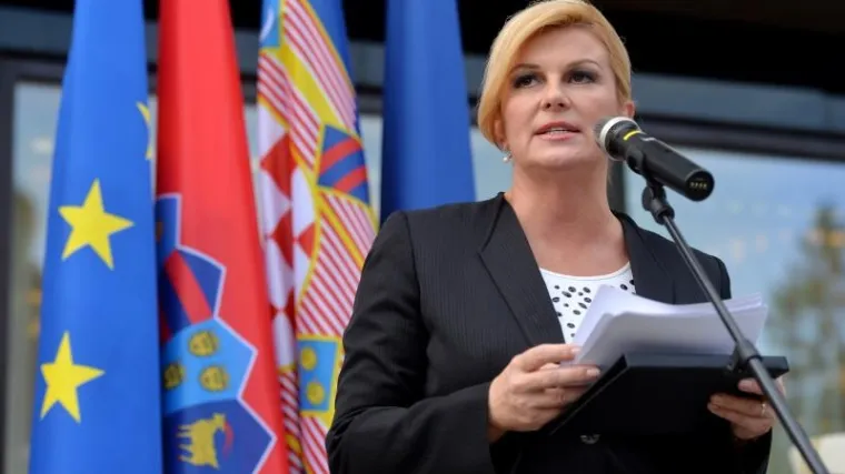 Predsjednica tvrdi da je 'ZDS' stari hrvatski pozdrav, a raduje se obrazovnoj reformi