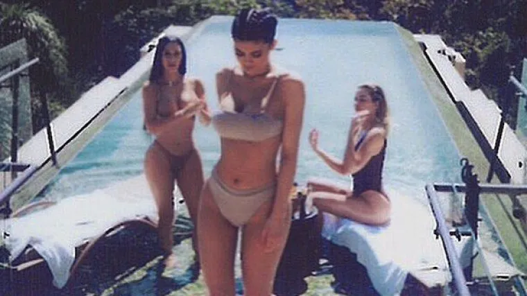 Možete li raspoznati članice klana Kardashian/Jenner kada su na okupu?