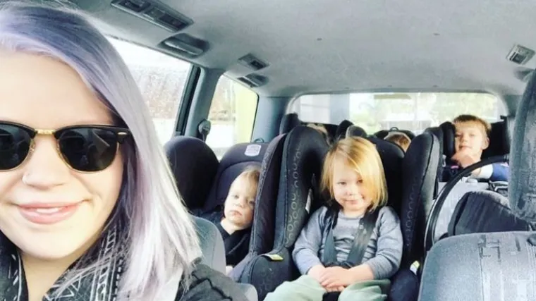 Tek joj je 27, ima &scaron;estero djece i spreman odgovor za sve one koji joj se čude i pitaju imaju li djeca istog oca