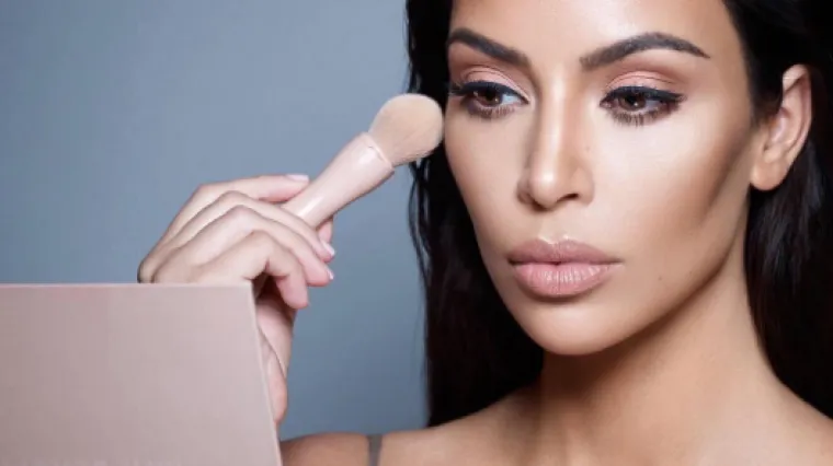 Kim Kardashian rijetko kad spominje ovih 5 beauty trikova, a zapravo su prilično genijalni