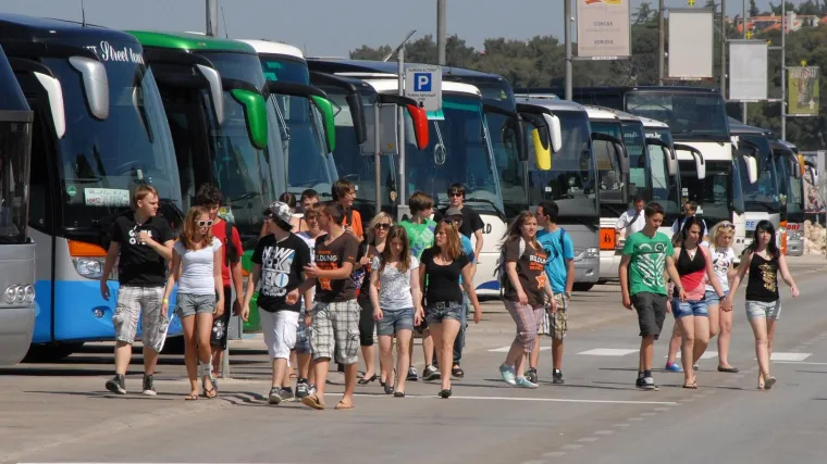 'Vozio ih je samo jedan vozač, u sobama ih dočekali mravi i gljivice, a hranom su se neki i otrovali'