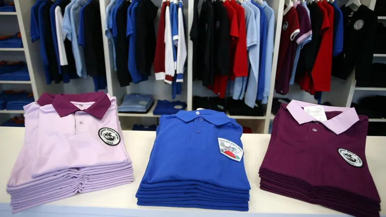 U Zagrebu otvorena specijalizirana trgovina sa školskim uniformama: odjeću izrađuju osobe s invaliditetom