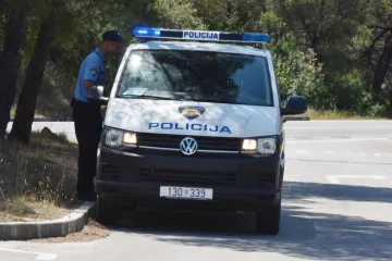 Pao je s 20 metara visine, izvukli su ga vatrogasci