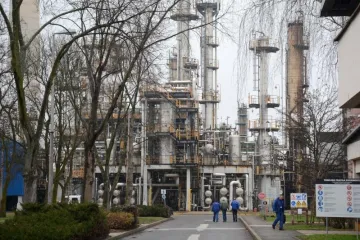 Postoje dva rješenja, no i jedno i drugo predviđa brojne otkaze