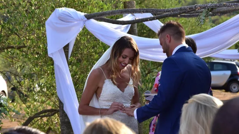 Priča kao iz filma: Megan i Jonathan L.A. su zamijenili Zatonom, a bračne zavjete razmijenili su u masliniku