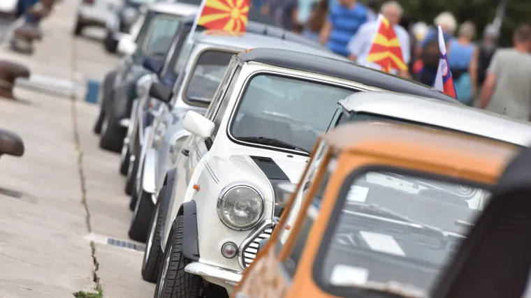 Spektakl u Šibeniku: na susretu ljubitelja Mini Morisa okupilo se preko 30 automobila iz cijele Europe