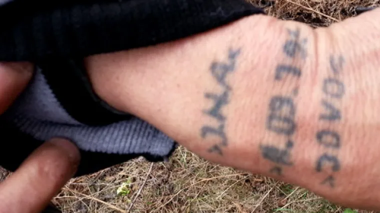 Znamen jednog vremena koji nikad neće nestati: &scaron;to je danas mu&scaron;karac s JNA tetovažom?