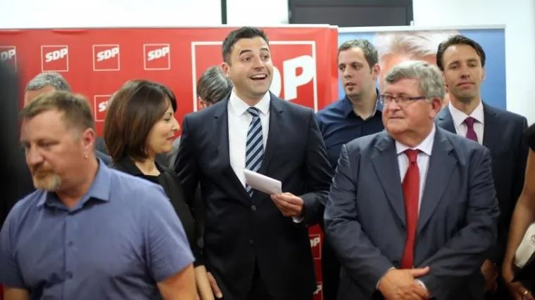 Bernardić izgubljen u svemiru: put kojim je krenuo nije jasan ni samim socijaldemokratima