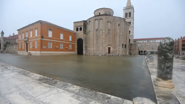 'Da je 70 posto novca oti&scaron;lo u infrastrukturu, ne bi bilo ovakvih prizora pri u gradovima pri malo većoj ki&scaron;i'