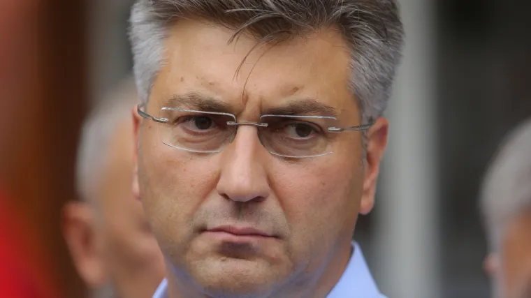 Plenković u zadarskom području pogođenom poplavom: 'Vlada će maksimalno pomoći Zadru i županiji'