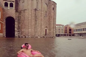 Dok su jedni u Zadru gubili živce drugi su napuhali luftiće i uživali bez stresiranja