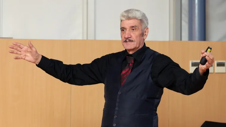 Domazet Lo&scaron;o rekao da na&scaron;i vojnici za 48 sati mogu ući u Ljubljanu, Glava&scaron;ević poručio: 'Odje****'