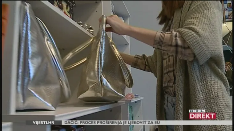 Ženske torbice su leglo bakterija: dokazano kako ih imaju vi&scaron;e od zahodske &scaron;koljke