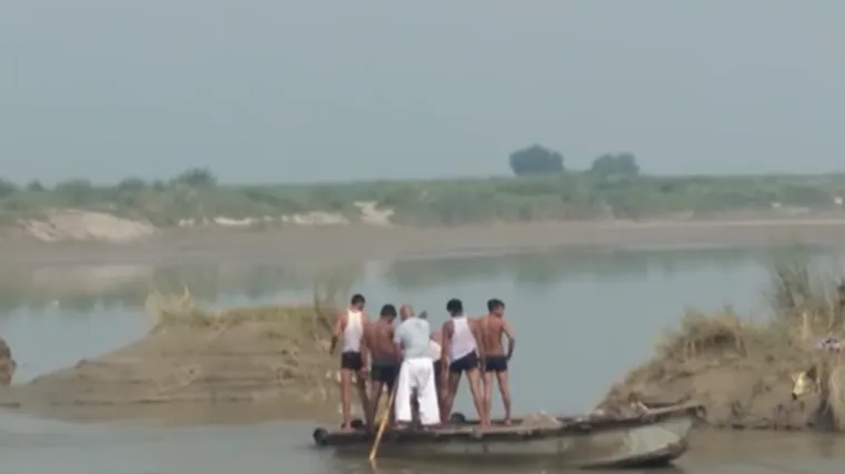 Dvadeset osoba utopilo se u Indiji