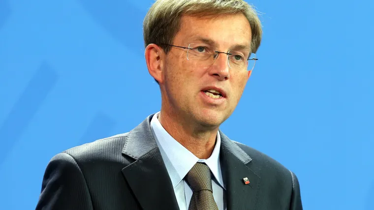 Cerarov poku&scaron;aj smirivanja tenzija: sjednica odbora za obranu nije održana zbog sabotaže njegove stranke