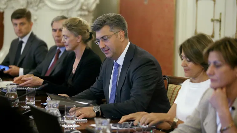 Vlada danas donosi odluku kojom se odgađa porez na nekretnine