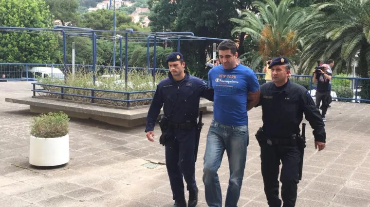 Ovo su razbojnici koji su djevojci u Dubrovniku uperili pi&scaron;tolj u usta i opljačkali je