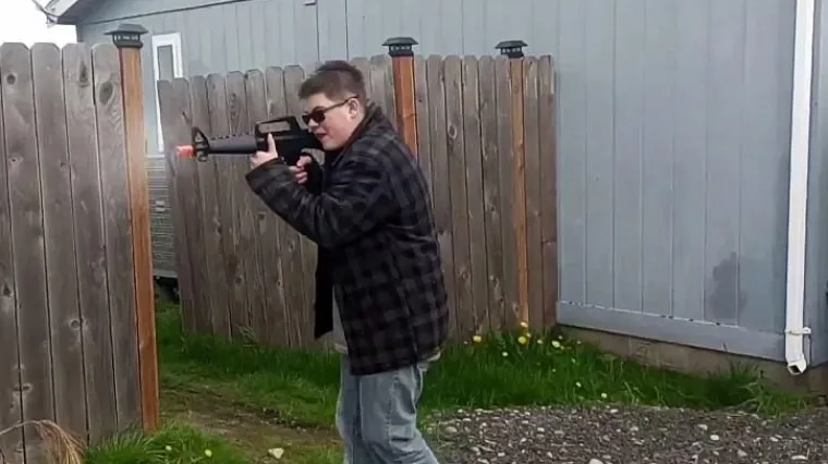 'Učinit ću ne&scaron;to glupo': Nasred &scaron;kole pucao u glavu najboljem prijatelju