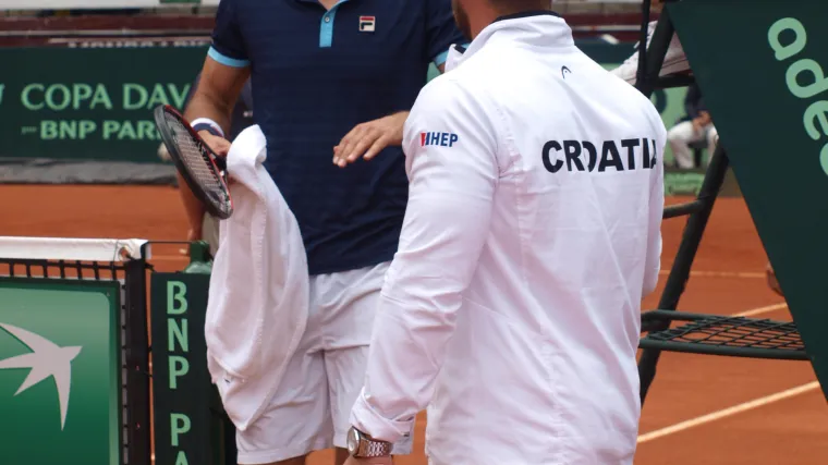Čilić uvjerljiv, &Scaron;kugor propustio vodstvo od 2:1 u setovima: subotnji parovi bi mogli biti presudni